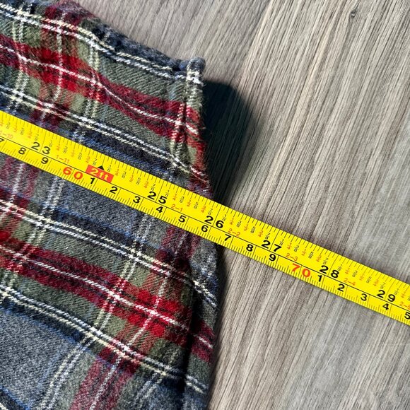 L.L. Bean Men's Scotch Plaid Flannel Slightly Fitted Shirt - Grey - Picture 10 of 10